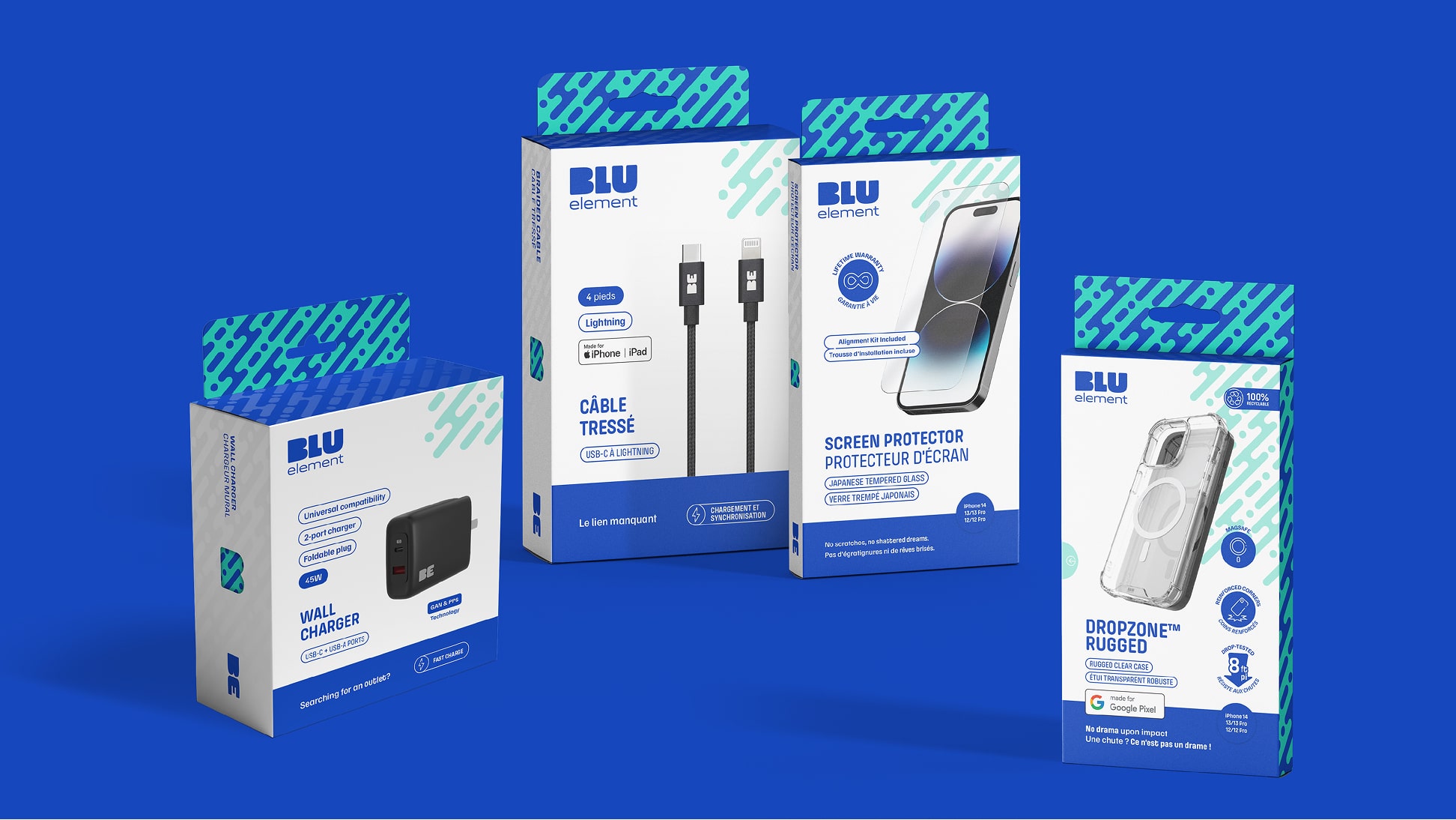 Quatre kits d'accessoires technologiques BLU Element sur fond bleu, comprenant un chargeur mural, un câble de recharge tressé, un film de protection d'écran et une coque de protection renforcée, le tout présenté dans des boîtes blanches ornées de touches de bleu et de vert ainsi que d'images des produits.
