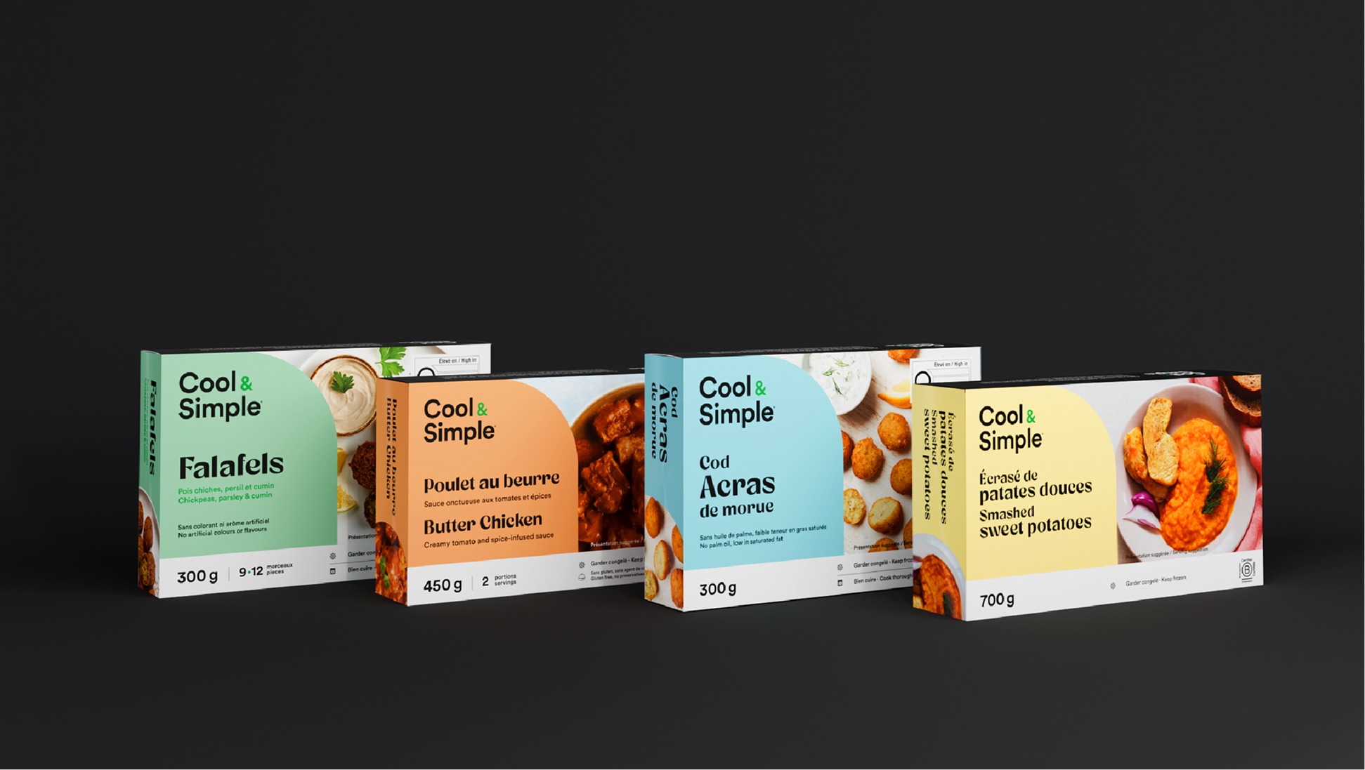 Quatre boîtes de produits surgelés « Cool & Simple » sont présentées sur un fond noir : falafels, poulet au beurre, accras de morue et frites de patates douces. Chaque boîte est d'une couleur différente et comporte des images des produits ainsi qu'un texte sur le devant.